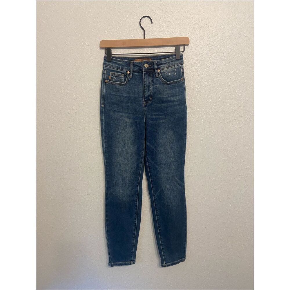 Judy Blue Medium Wash Light Distressed Slim Fit High Rise Jeans Size 1/25
